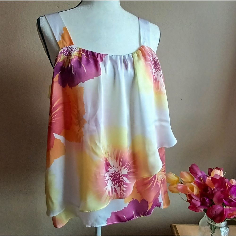 Axcess Strap flower blouse Size XL